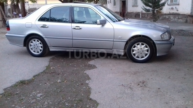 Mercedes C 200 1998, 220,000 km - 0.2 l - İmişli