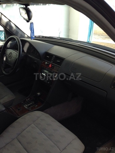 Mercedes C 200 1995, 270,000 km - 2.0 l - Bakı