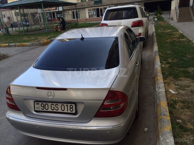 Mercedes E 320 2004, 218,000 km - 0.3 l - Bakı