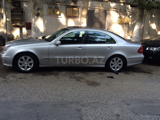Mercedes E 320 2004, 218,000 km - 0.3 l - Bakı
