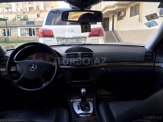 Mercedes E 320 2004, 218,000 km - 0.3 l - Bakı