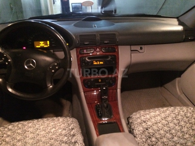 Mercedes C 200 2000, 195,000 km - 2.0 л - Bakı