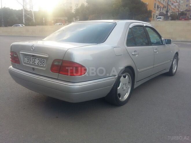 Mercedes E 220 1999, 346,000 km - 2.2 l - Bakı