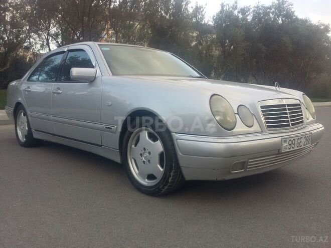 Mercedes E 220 1999, 346,000 km - 2.2 l - Bakı