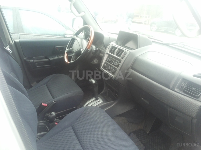 Mitsubishi Pajero io 2001, 147,563 km - 1.8 l - Sumqayıt