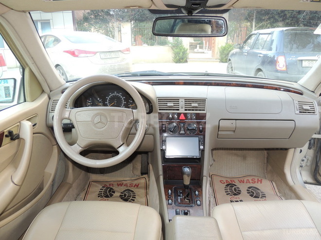 Mercedes C 230 1999, 174,000 km - 2.3 л - Bakı