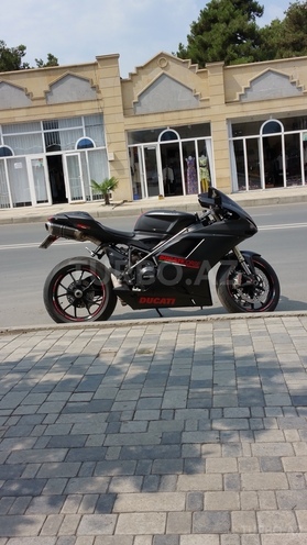 Ducati 848 EVO 2013, 10,500 km - 0.9 l - Bakı