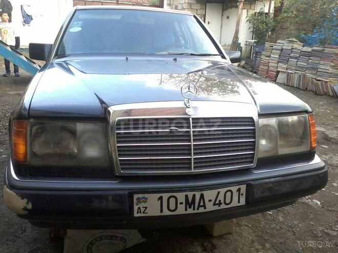 Mercedes E 200 1990, 40,000 km - 2.6 l - Şamaxı
