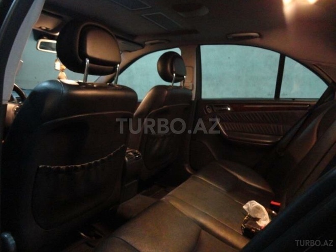 Mercedes C 270 2001, 304,000 km - 2.7 l - Bakı