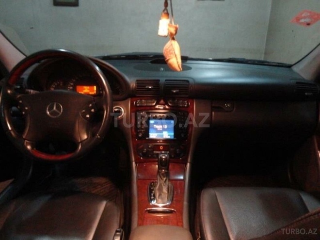 Mercedes C 270 2001, 304,000 km - 2.7 l - Bakı