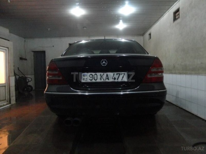 Mercedes C 270 2001, 304,000 km - 2.7 l - Bakı