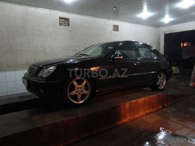 Mercedes C 270 2001, 304,000 km - 2.7 l - Bakı
