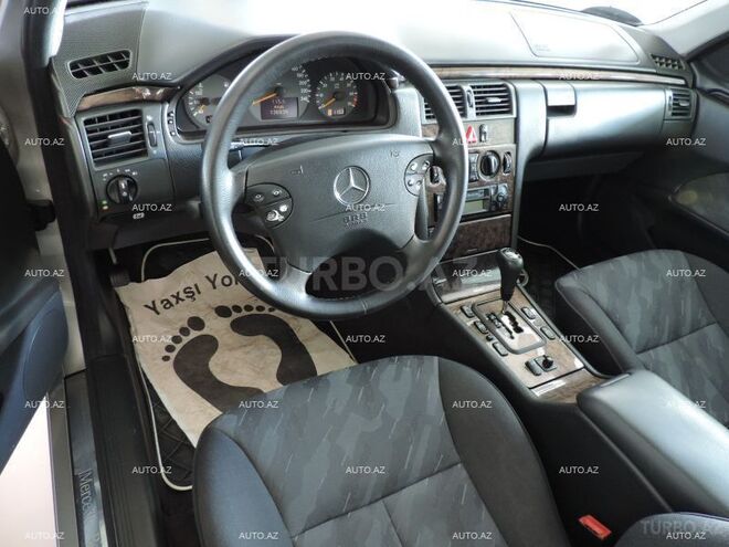 Mercedes E 240 2000, 18,700 km - 2.4 l - Bakı