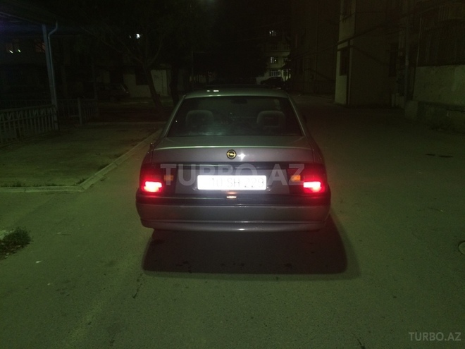 Opel Vectra 1994, 304,000 km - 2.0 l - Bakı