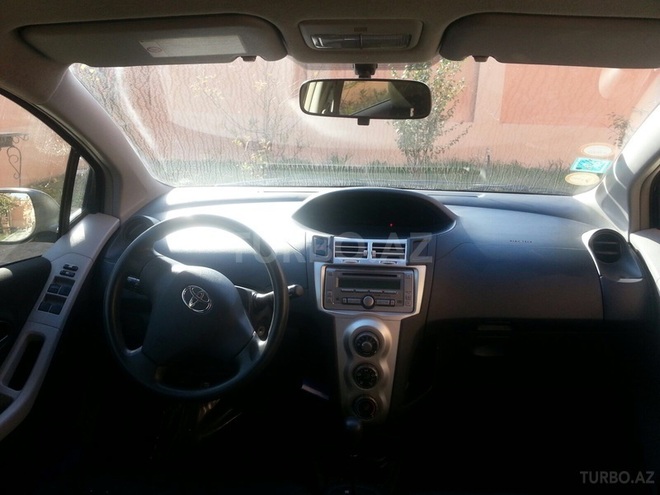 Toyota Yaris 2008, 110,000 km - 1.6 l - Bakı