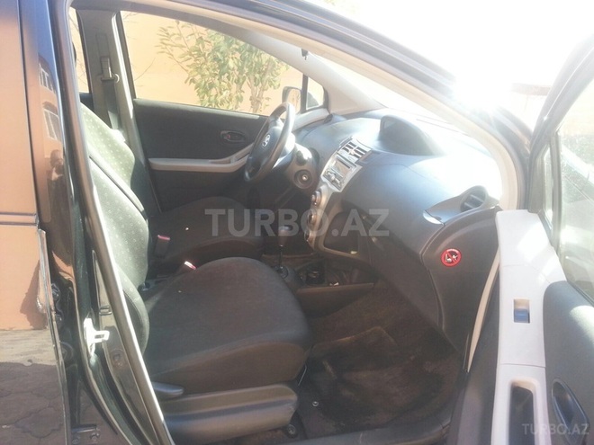 Toyota Yaris 2008, 110,000 km - 1.6 l - Bakı