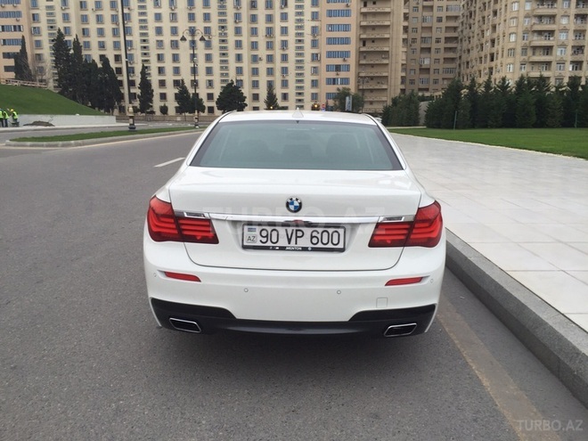 BMW 750 2014, 37,000 km - 4.4 l - Bakı