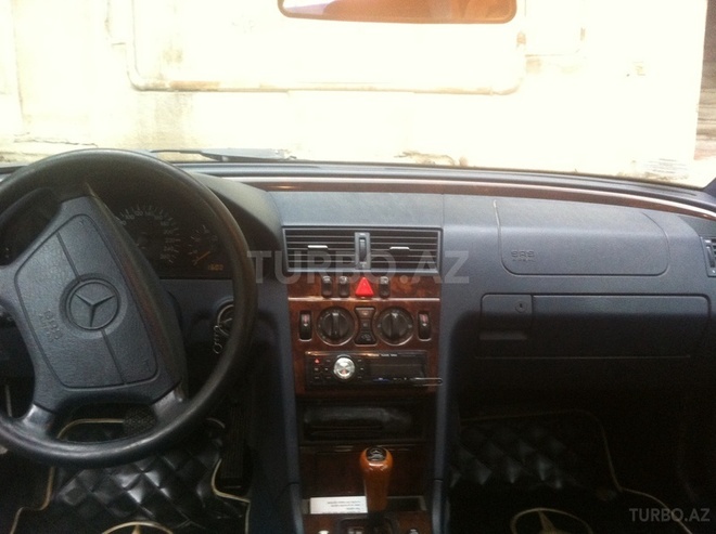 Mercedes C 240 1999, 303,000 km - 2.4 l - Bakı