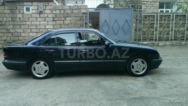 Mercedes E 220 1999, 222,000 km - 2.2 л - Gəncə