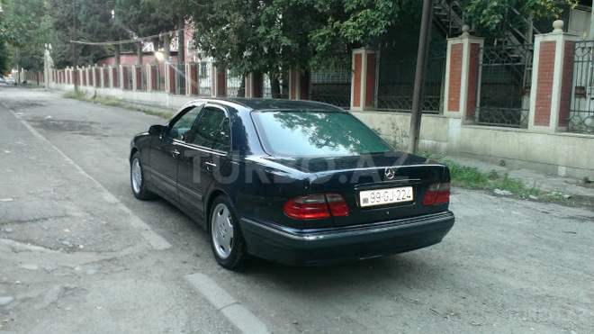 Mercedes E 220 1999, 222,000 km - 2.2 л - Gəncə