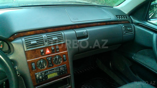 Mercedes E 220 1999, 222,000 km - 2.2 л - Gəncə