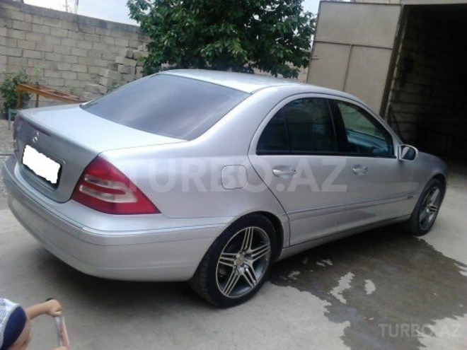 Mercedes C 200 2001, 274,152 km - 2.0 l - Xaçmaz