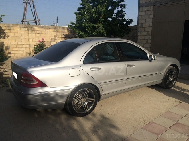 Mercedes C 200 2001, 274,152 km - 2.0 l - Xaçmaz