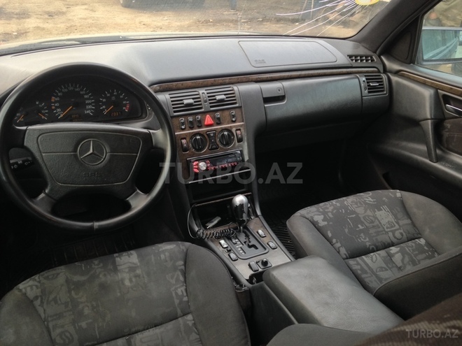 Mercedes E 230 1997, 400,000 km - 2.3 l - Bakı