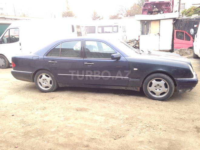 Mercedes E 230 1997, 400,000 km - 2.3 l - Bakı