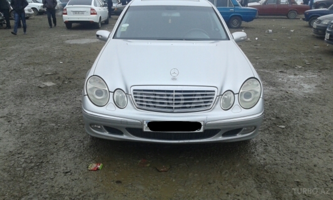 Mercedes E 240 2002, 212,335 km - 2.4 l - Gəncə