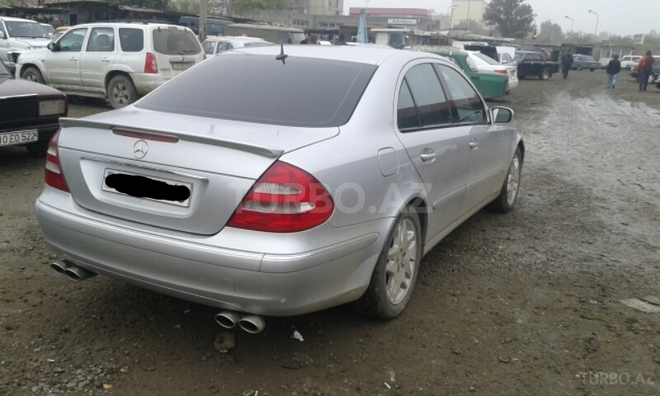 Mercedes E 240 2002, 212,335 km - 2.4 l - Gəncə