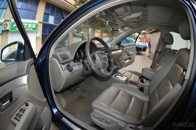 Audi A4 2005, 159,000 km - 2.0 l - Bakı