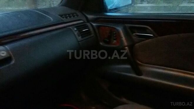 Mercedes E 230 1996, 240,000 km - 2.3 l - Bakı