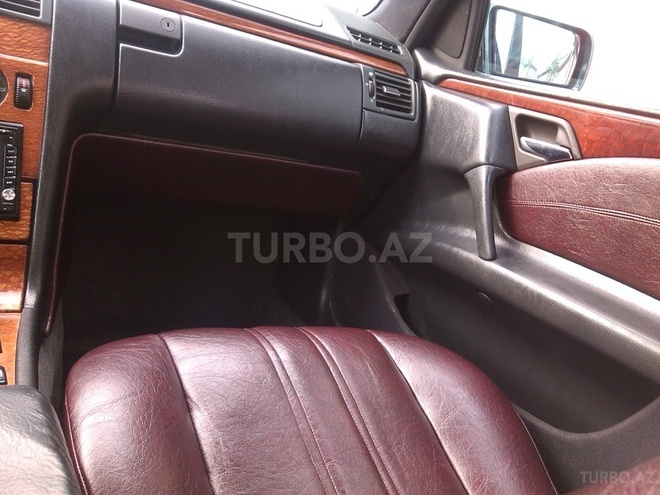 Mercedes E 240 1998, 364,000 km - 2.4 л - Bakı