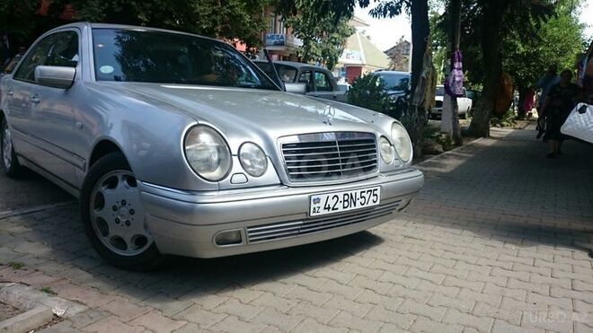 Mercedes E 230 1997, 247,000 km - 2.3 l - Lənkəran