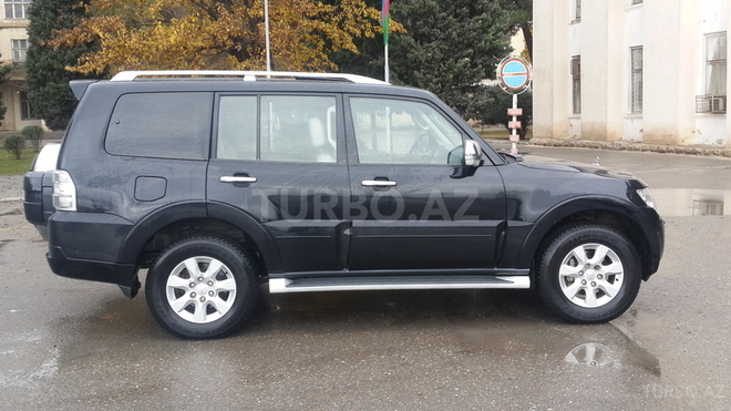 Mitsubishi Pajero 2007, 89,000 km - 3.8 л - Bakı