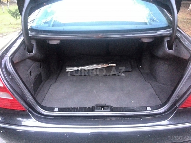 Mercedes E 240 2004, 180,000 km - 2.6 l - Sumqayıt