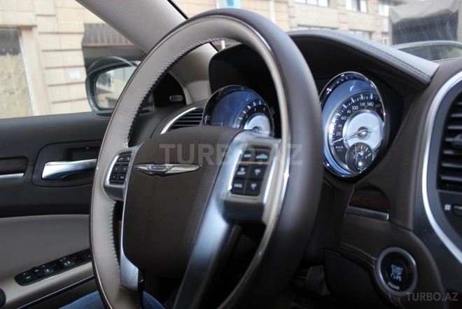 Chrysler 300C 2012, 64,000 km - 3.6 l - Bakı