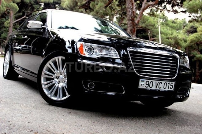 Chrysler 300C 2012, 64,000 km - 3.6 l - Bakı