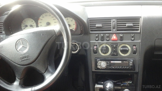 Mercedes C 220 2000, 222,000 km - 2.2 l - Bakı
