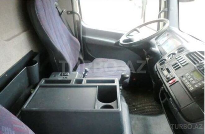 Mercedes Atego 2528 2001, 210,000 km - 6.4 l - Bakı