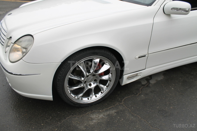 Mercedes E 240 2003, 102,000 km - 2.6 l - Sumqayıt