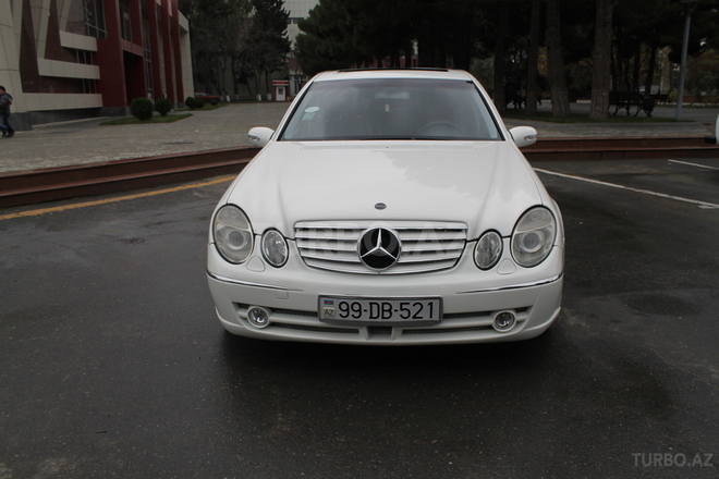 Mercedes E 240 2003, 102,000 km - 2.6 l - Sumqayıt
