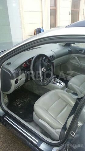 Volkswagen Passat 2003, 98,000 km - 1.8 л - Bakı