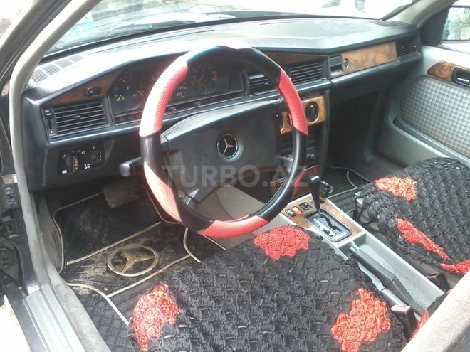 Mercedes 190 1990, 285,000 km - 2.0 l - Sumqayıt