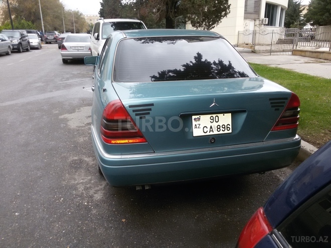 Mercedes C 220 1995, 230,000 km - 2.2 л - Bakı