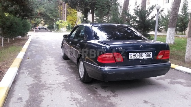 Mercedes E 200 1997, 140,000 km - 2.0 l - Sumqayıt