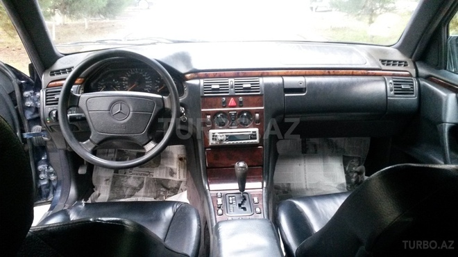 Mercedes E 200 1997, 140,000 km - 2.0 l - Sumqayıt