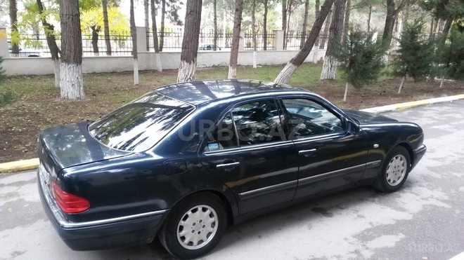 Mercedes E 200 1997, 140,000 km - 2.0 l - Sumqayıt
