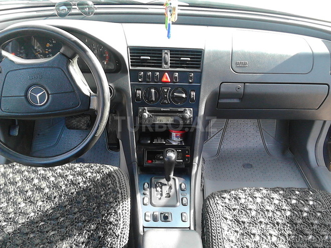 Mercedes C 220 1999, 340,000 km - 2.2 l - Bakı